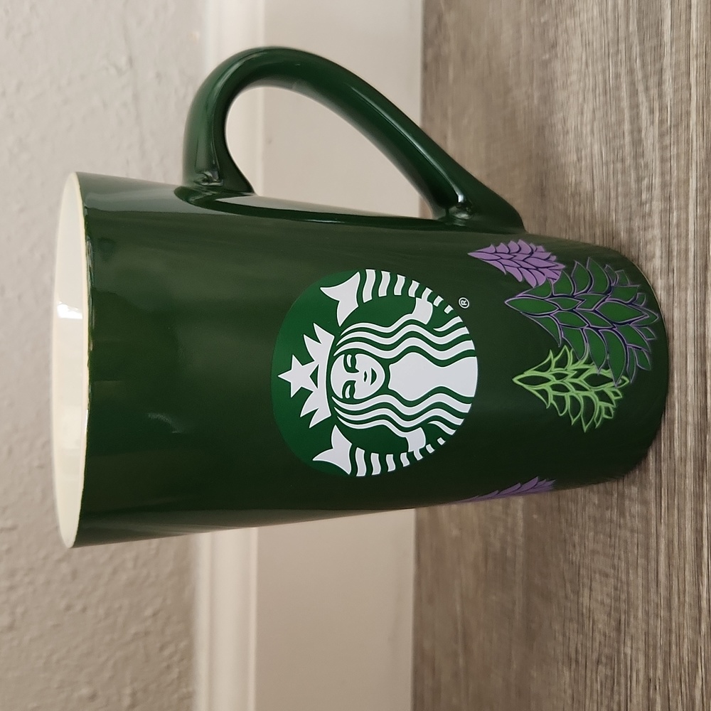 Starbucks Christmas Tree Coffee Mug Cup 16 oz Green Holiday Pine Mermaid Logo